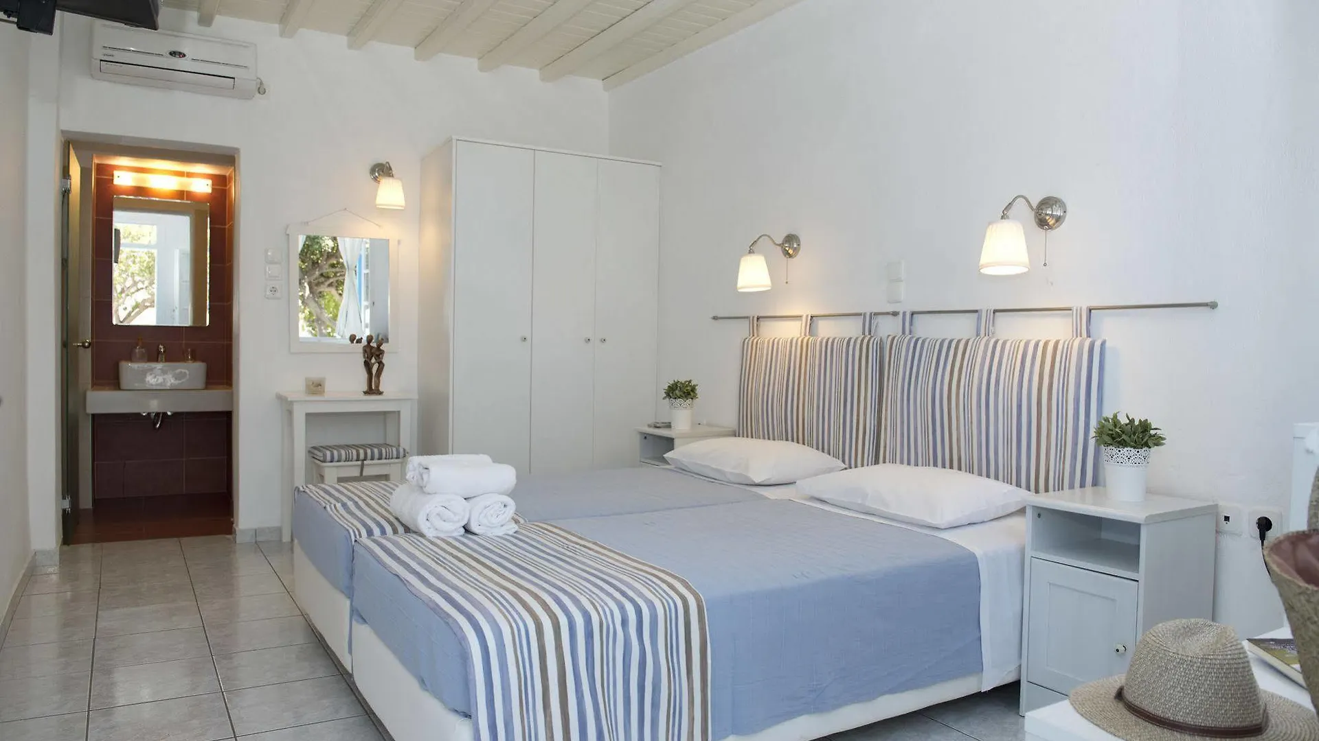 Asimina Guest House Tourlos 0*,  Greece