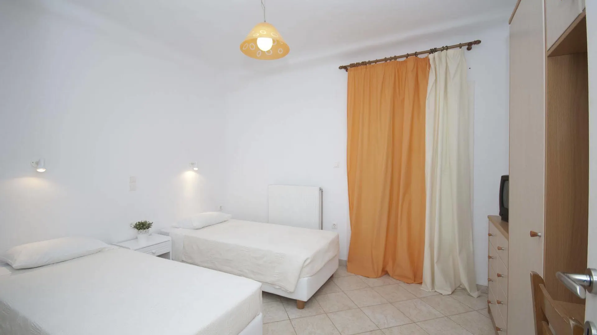 Asimina Guest House Tourlos